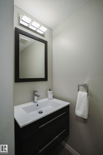 15155 Ramsay Crescent, Edmonton, AB - Indoor Photo Showing Bathroom