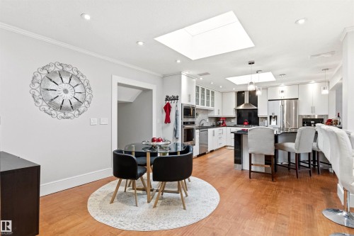 12420 Grand View Drive, Edmonton, AB - Indoor Photo Showing Other Room