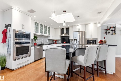 12420 Grand View Drive, Edmonton, AB - Indoor Photo Showing Other Room