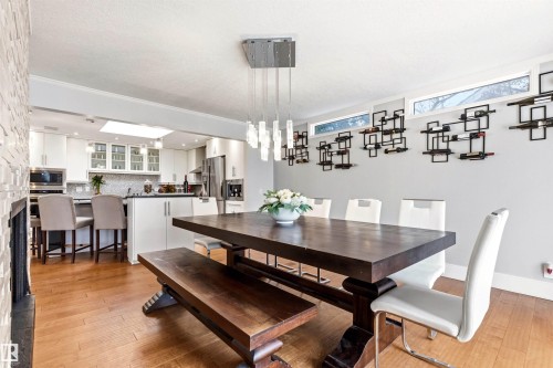 12420 Grand View Drive, Edmonton, AB - Indoor Photo Showing Dining Room