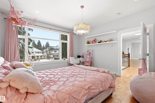 12420 Grand View Drive, Edmonton, AB - Indoor Photo Showing Bedroom