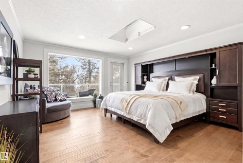 12420 Grand View Drive, Edmonton, AB - Indoor Photo Showing Bedroom
