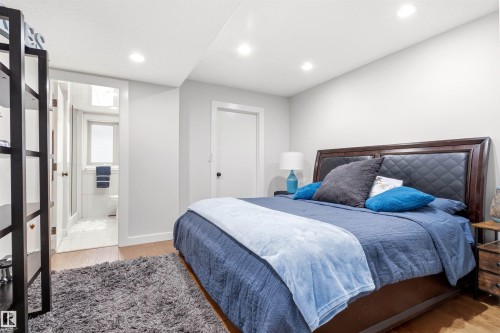 12420 Grand View Drive, Edmonton, AB - Indoor Photo Showing Bedroom