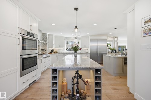 6 Cormack Crescent, Edmonton, AB - Indoor Photo Showing Kitchen With Upgraded Kitchen