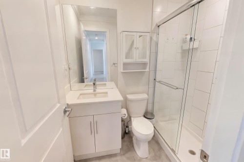 2093 Maple Road, Edmonton, AB - Indoor Photo Showing Bathroom