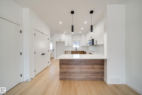 92 Blackbird Bend E, Fort Saskatchewan, AB - Indoor Photo Showing Other Room