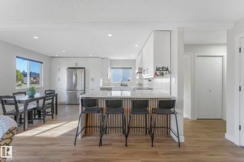 7404 82 Street, Edmonton, AB - Indoor