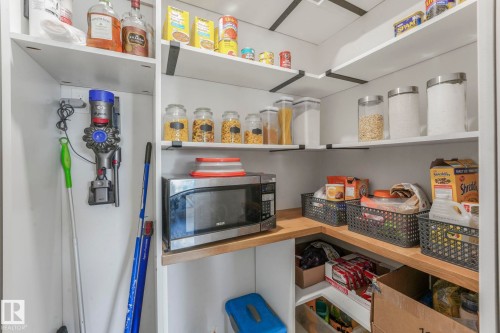 7404 82 Street, Edmonton, AB - Indoor