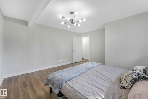 7404 82 Street, Edmonton, AB - Indoor Photo Showing Bedroom