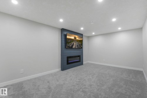 7404 82 Street, Edmonton, AB - Indoor