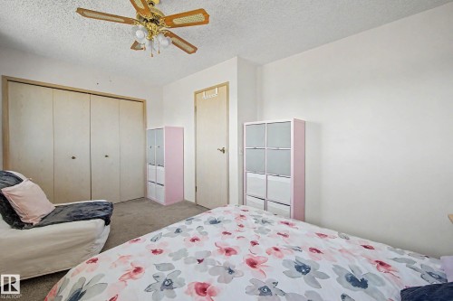 129 5 Aberdeen Way, Stony Plain, AB - Indoor Photo Showing Bedroom