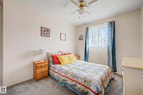 129 5 Aberdeen Way, Stony Plain, AB - Indoor Photo Showing Bedroom