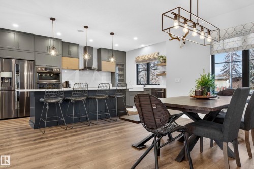 8207 101 Avenue Nw, Edmonton, AB - Indoor Photo Showing Dining Room