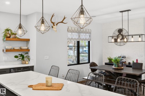 8207 101 Avenue Nw, Edmonton, AB - Indoor Photo Showing Dining Room