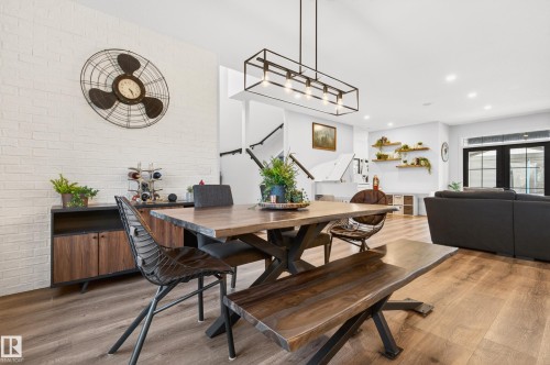 8207 101 Avenue Nw, Edmonton, AB - Indoor Photo Showing Dining Room