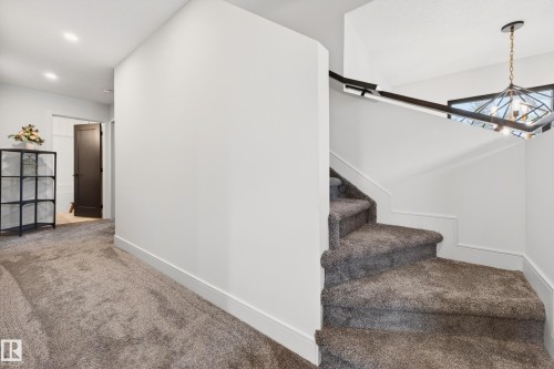 8207 101 Avenue Nw, Edmonton, AB - Indoor Photo Showing Other Room