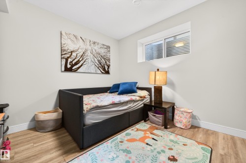 8207 101 Avenue Nw, Edmonton, AB - Indoor Photo Showing Bedroom