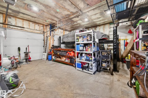 8207 101 Avenue Nw, Edmonton, AB - Indoor Photo Showing Garage