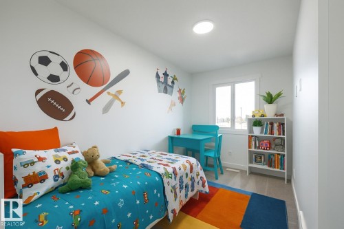 5230 Schonsee Drive, Edmonton, AB - Indoor Photo Showing Bedroom