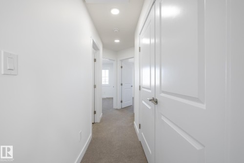 48 7110 Keswick Common, Edmonton, AB - Indoor Photo Showing Other Room