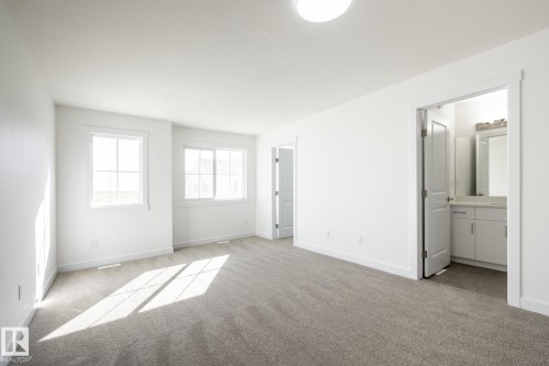 48 7110 Keswick Common, Edmonton, AB - Indoor Photo Showing Other Room