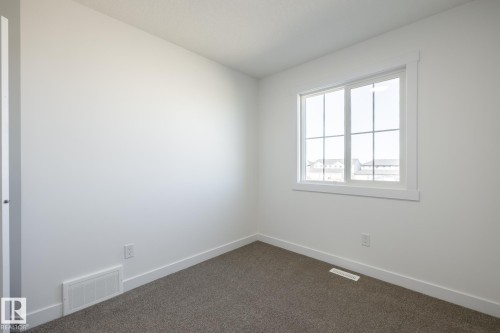 48 7110 Keswick Common, Edmonton, AB - Indoor Photo Showing Other Room
