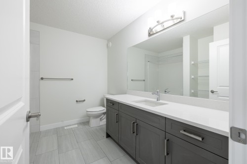 20837 15A Avenue, Edmonton, AB - Indoor Photo Showing Bathroom