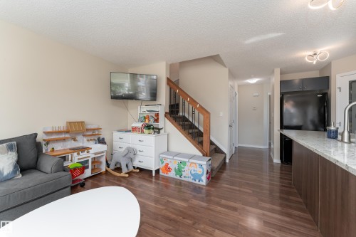 1019 177 Street, Edmonton, AB - Indoor