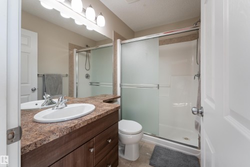 1019 177 Street, Edmonton, AB - Indoor Photo Showing Bathroom