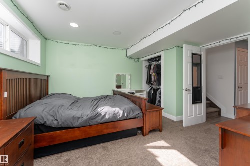 1019 177 Street, Edmonton, AB - Indoor Photo Showing Bedroom