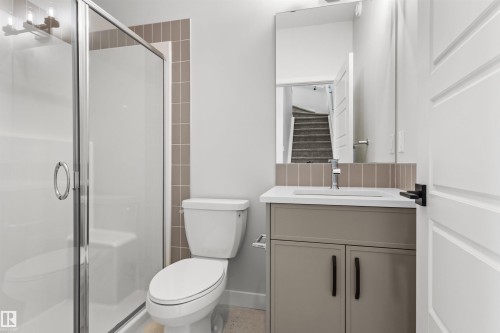 287 Paterson Link Link, Edmonton, AB - Indoor Photo Showing Bathroom