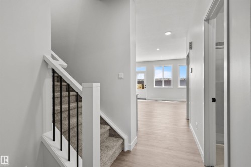 287 Paterson Link Link, Edmonton, AB - Indoor Photo Showing Other Room