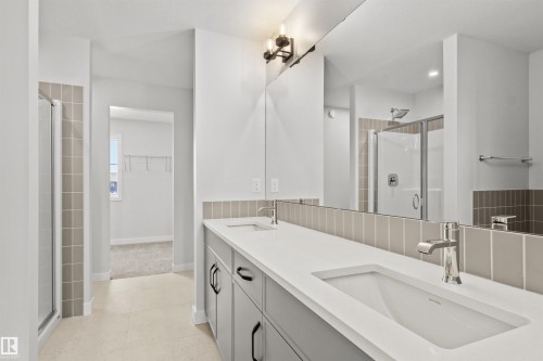 287 Paterson Link Link, Edmonton, AB - Indoor Photo Showing Bathroom