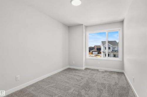 287 Paterson Link Link, Edmonton, AB - Indoor Photo Showing Other Room