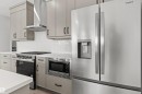 287 Paterson Link Link, Edmonton, AB  - Indoor Photo Showing Kitchen With Upgraded Kitchen 