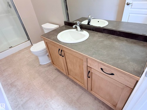 513 10147 112 Street, Edmonton, AB - Indoor Photo Showing Bathroom