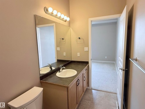 513 10147 112 Street, Edmonton, AB - Indoor Photo Showing Bathroom