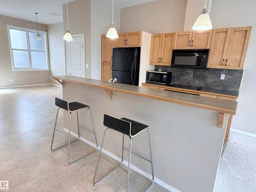 513 10147 112 Street, Edmonton, AB - Indoor Photo Showing Kitchen