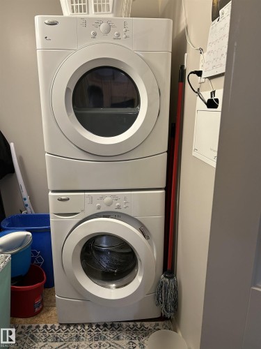 226 2503 Hanna Crescent, Edmonton, AB - Indoor Photo Showing Laundry Room