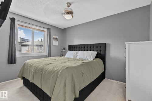 8 1020 41 Street, Edmonton, AB - Indoor Photo Showing Bedroom