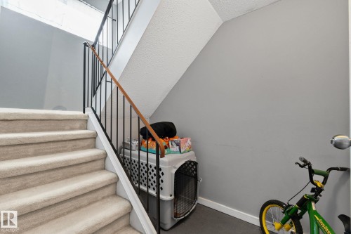 8 1020 41 Street, Edmonton, AB - Indoor Photo Showing Other Room