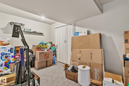 8 1020 41 Street, Edmonton, AB - Indoor