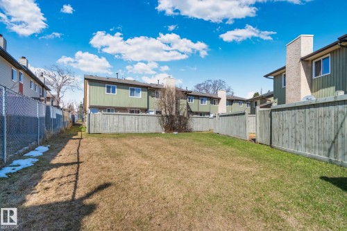 8 1020 41 Street, Edmonton, AB - Outdoor