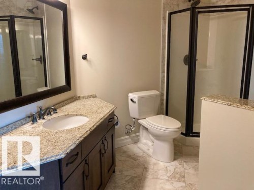 609 10142 111 Street, Edmonton, AB - Indoor Photo Showing Bathroom