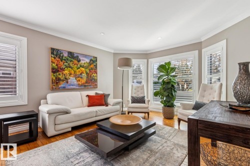 701 Romaniuk Road, Edmonton, AB - Indoor Photo Showing Living Room