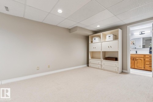 701 Romaniuk Road, Edmonton, AB - Indoor