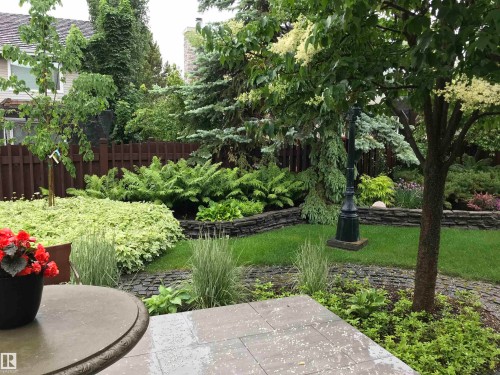 701 Romaniuk Road, Edmonton, AB - Outdoor