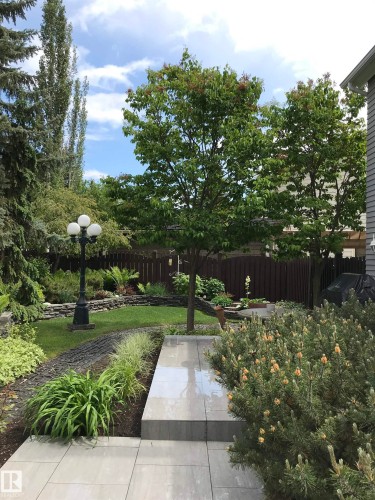 701 Romaniuk Road, Edmonton, AB - Outdoor