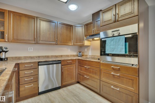 7414 183A Street, Edmonton, AB - Indoor Photo Showing Kitchen