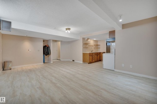 7414 183A Street, Edmonton, AB - Indoor